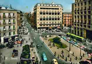 NAPOLI-PIAZZA-CARITA-1959