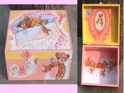 scatola in legno decorazione a decoupage per nascita bimba angelapercaso